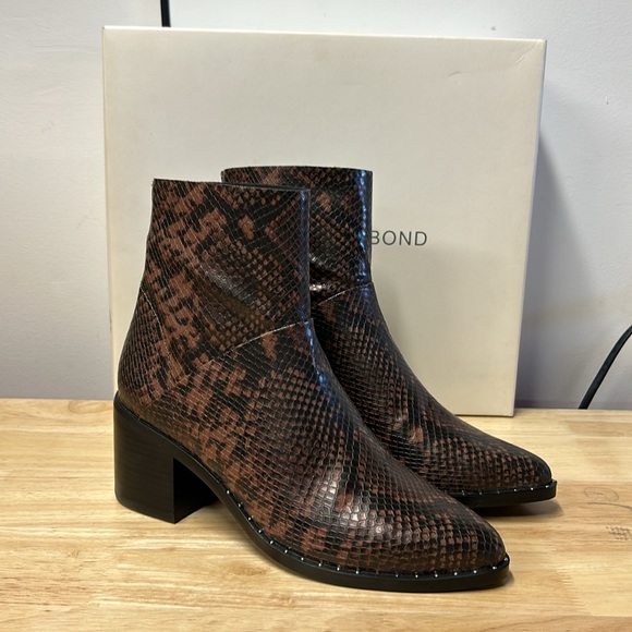 Treasure & Bond Chocolate Snake Faux Leather Boots - NEW - Picture 5 of 7